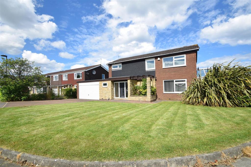 Haddington Road, Whitley Bay 4 bed detached house £2,200 pcm (£508 pw)