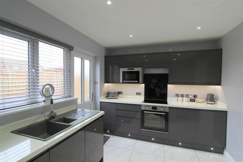 9 Didcot Close, Faverdale, Darlington, DL3 0GQ