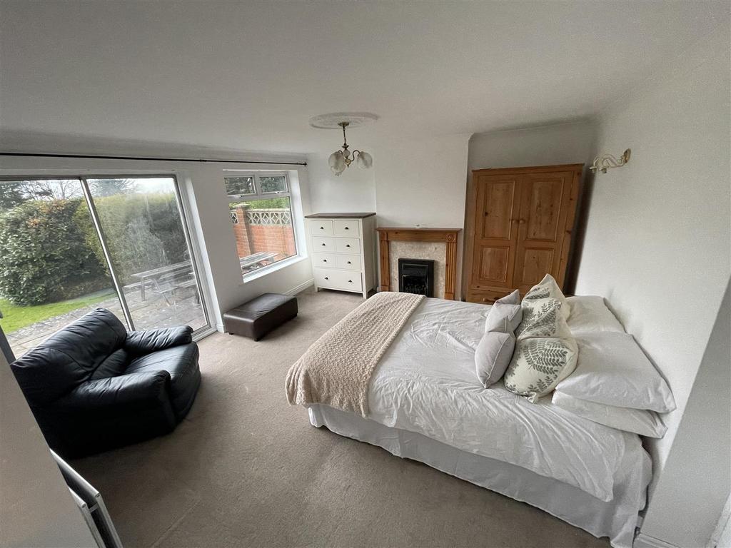 Bedroom 1/Reception Room