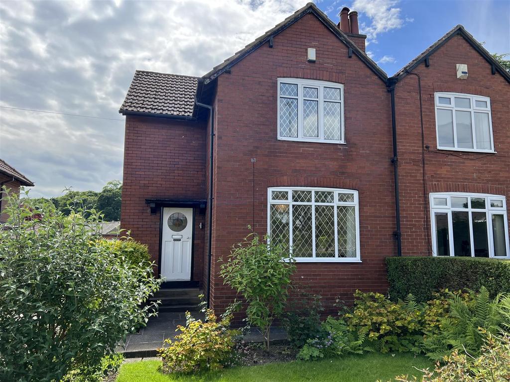 Hopton Lane, Mirfield 3 bed semidetached house £850 pcm (£196 pw)