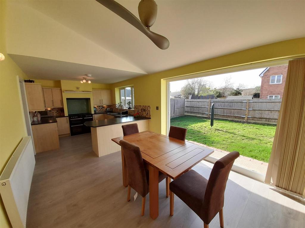 Kitchen / diner