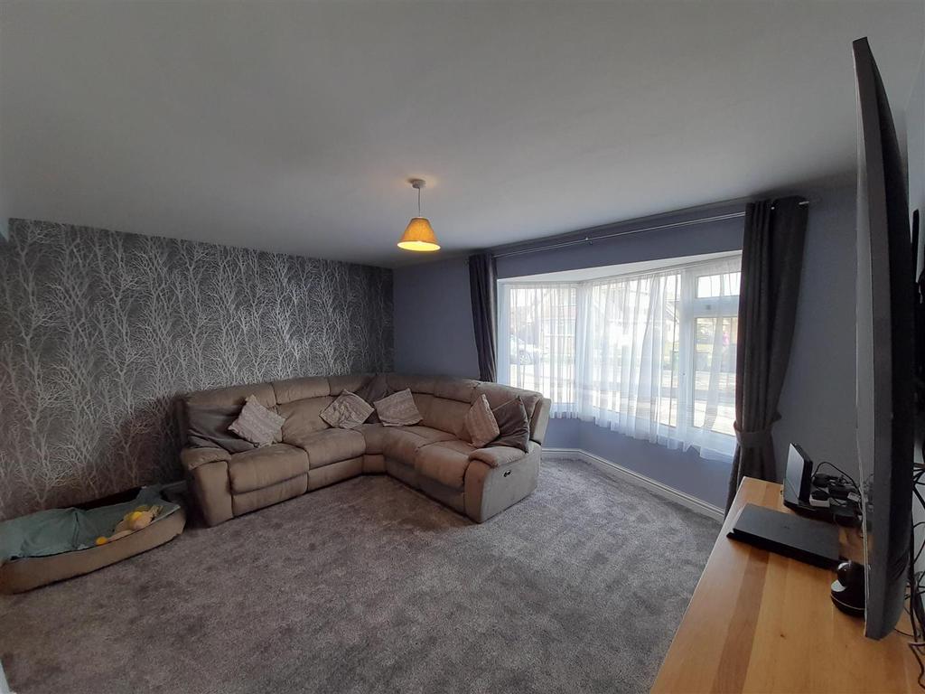 Lounge new 1.jpg