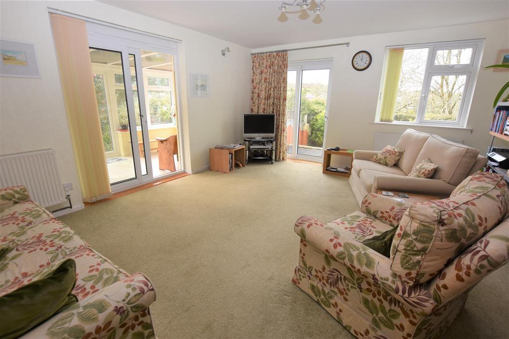 Trevingey Road, Redruth 3 bed detached bungalow £399,000