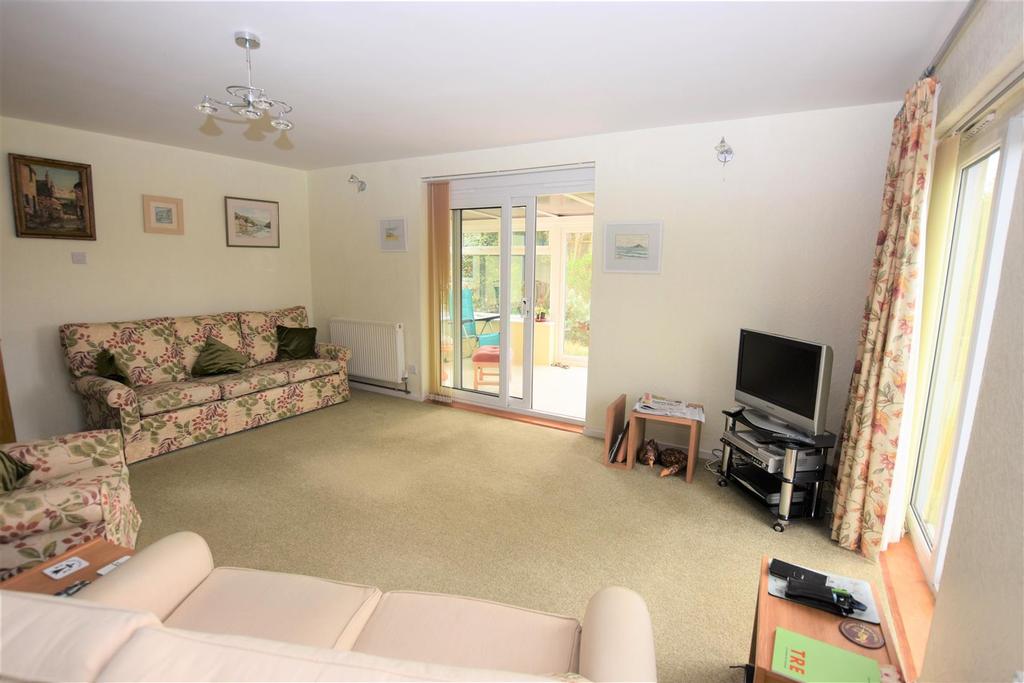 Trevingey Road, Redruth 3 bed detached bungalow £399,000
