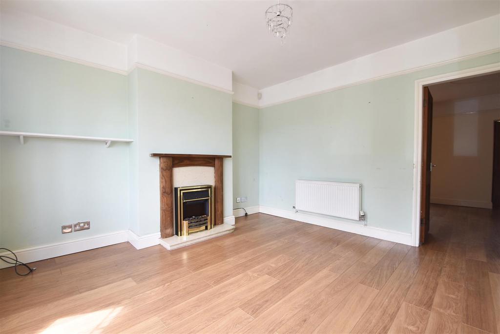 50 Lyth Hill Road, Bayston Hill, Shrewsbury SY3 0EX 2 bed semidetached