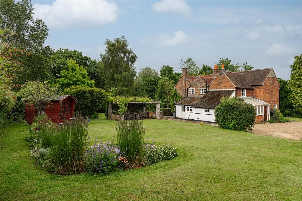 Park Lane East, Reigate 5 bed detached house for sale £1,500,000