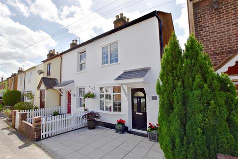 10 Adrian Road, Abbots Langley, WD5 0AQ