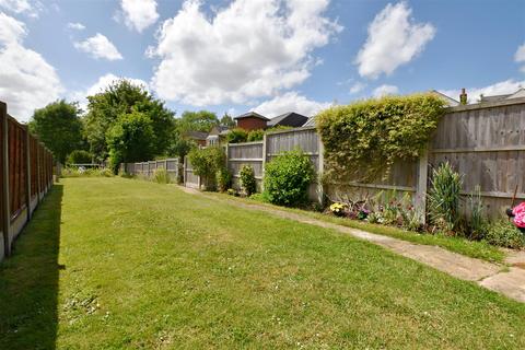 10 Adrian Road, Abbots Langley, WD5 0AQ