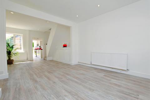 10 Adrian Road, Abbots Langley, WD5 0AQ
