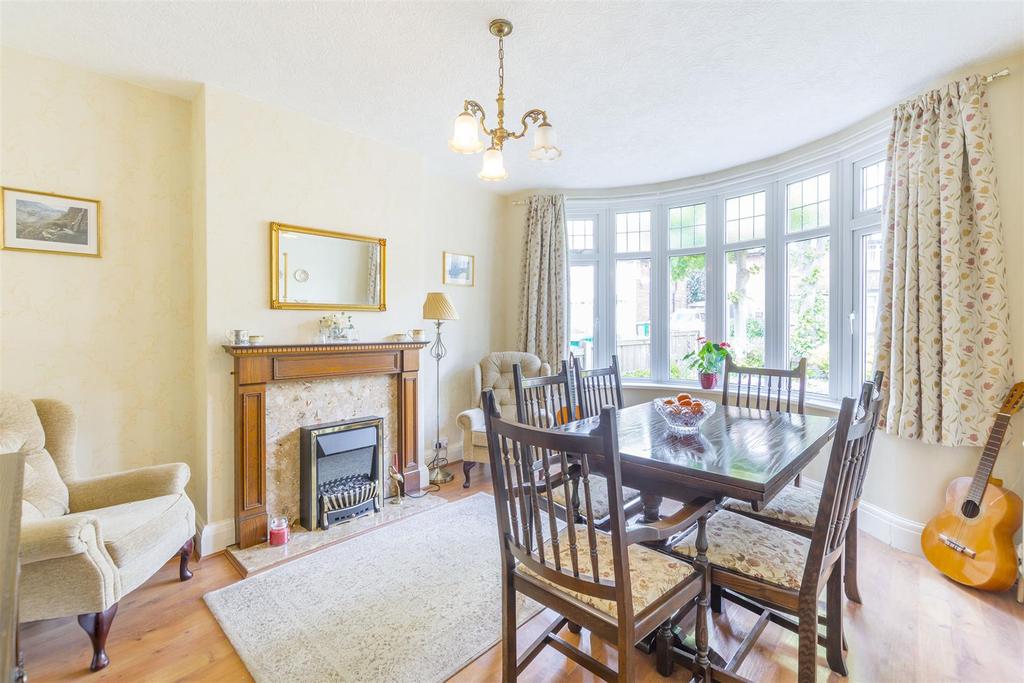 Bedale Road, Sherwood 3 bed semidetached house £325,000