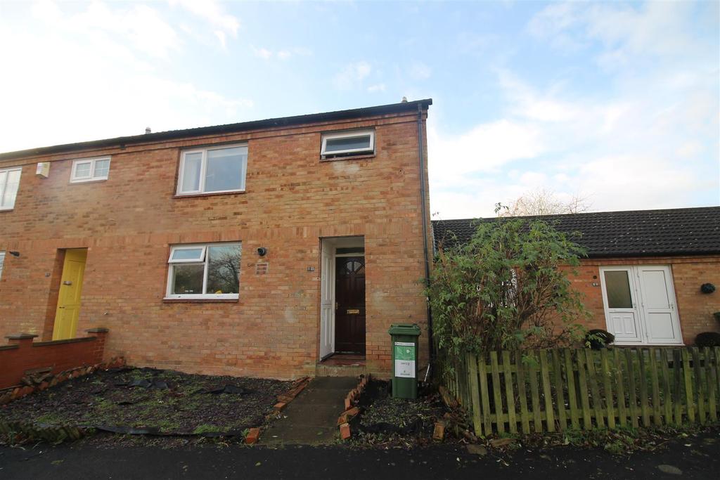 Leopard Drive, Pennyland, Milton Keynes 3 bed end of terrace house £1,250 pcm (£288 pw)