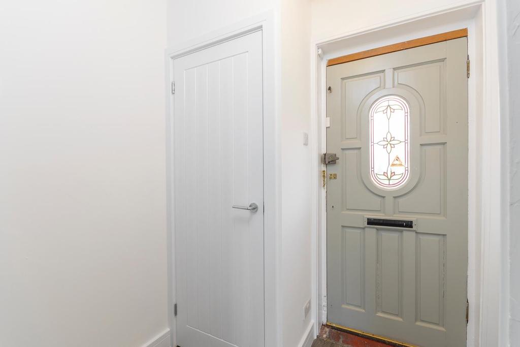 TNECSERCNOTIDERC81 - Hallway B.jpg
