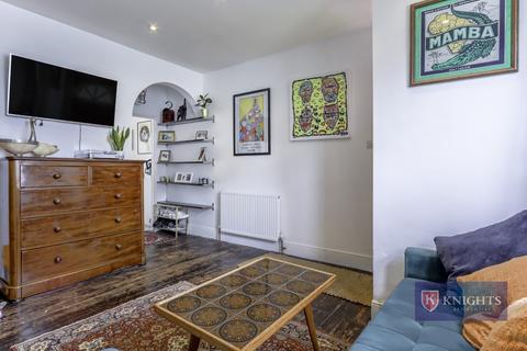 99 Risley Avenue, London, N17 7HN
