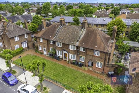 99 Risley Avenue, London, N17 7HN
