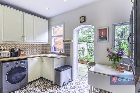 99 Risley Avenue, London, N17 7HN