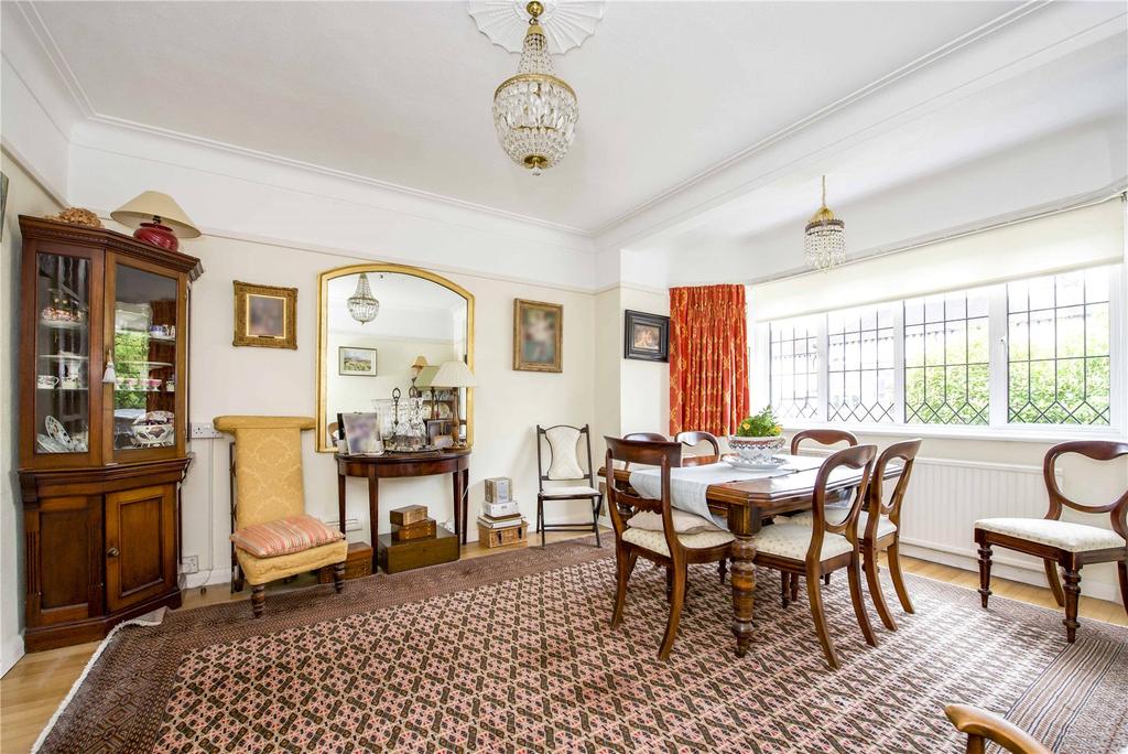 High Drive, New Malden, KT3 4 bed detached house £1,500,000