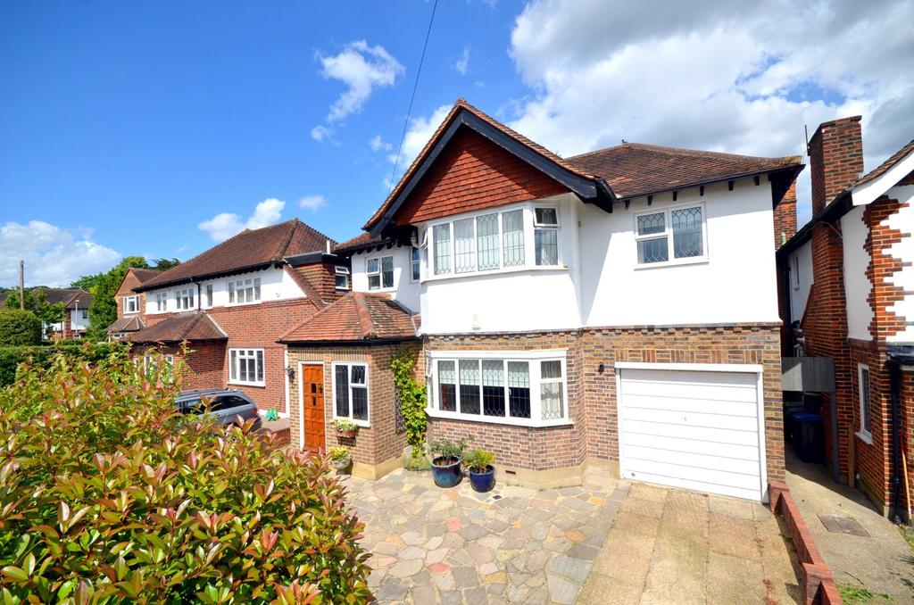 High Drive, New Malden, KT3 4 bed detached house £1,500,000