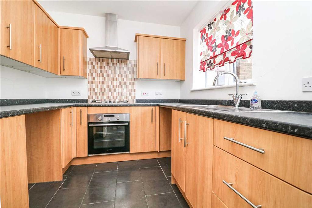 Sandringham House Laughton Way, Lincoln 2 bed duplex £80,000