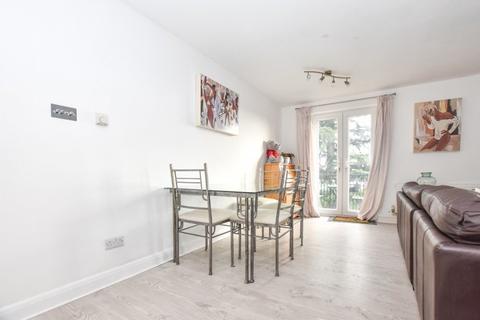 3 Normanhurst, Ashford, TW15 2NX