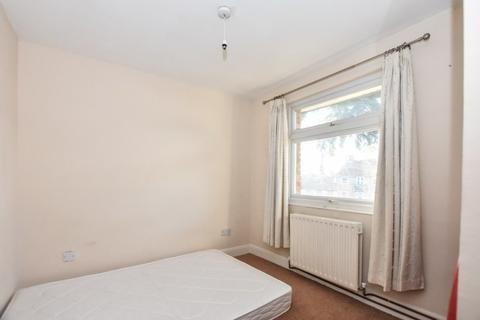 3 Normanhurst, Ashford, TW15 2NX