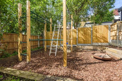 77 Fordel Road, London, SE6 1XT