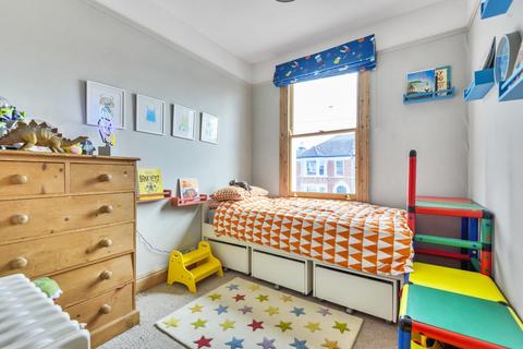 77 Fordel Road, London, SE6 1XT