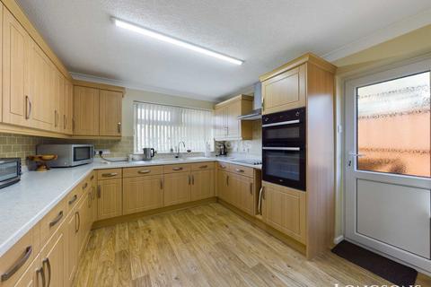 8 Masons Drive, Necton, Swaffham, PE37 8EE