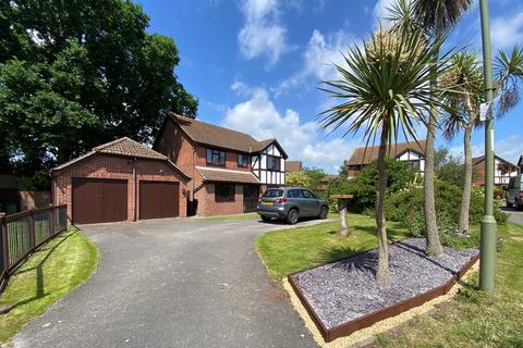 8 Chine Close, Locks Heath, Southampton, SO31 6WA