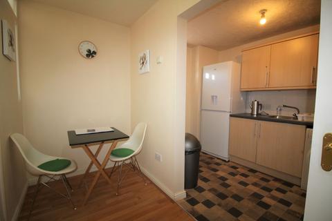 2 bedroom apartment to rent, Wharf Lane  Solihull