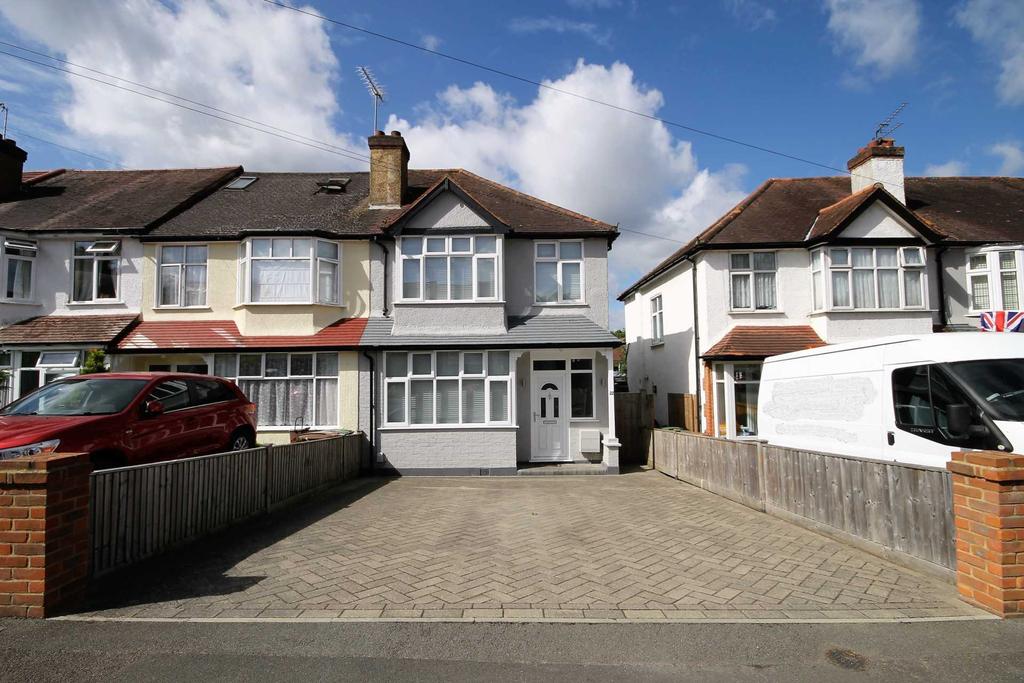 Braemar Road, Worcester Park 3 bed end of terrace house £620,000