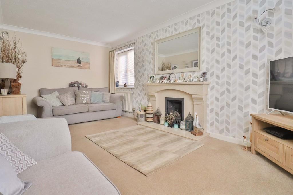 Tottington Lane, Roydon, Diss 4 bed detached house for sale £425,000
