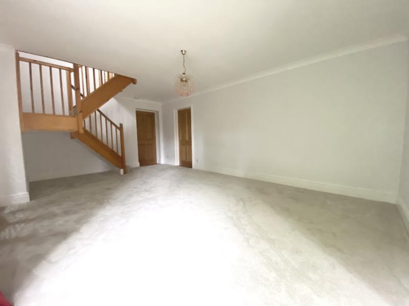 4/5 bed det unfurnished house to let in stratford