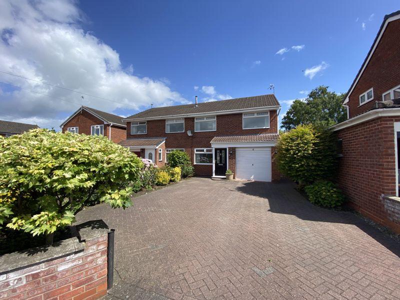 Sunningdale Close, Rudheath, CW9 7EH 3 bed semidetached house £245,000