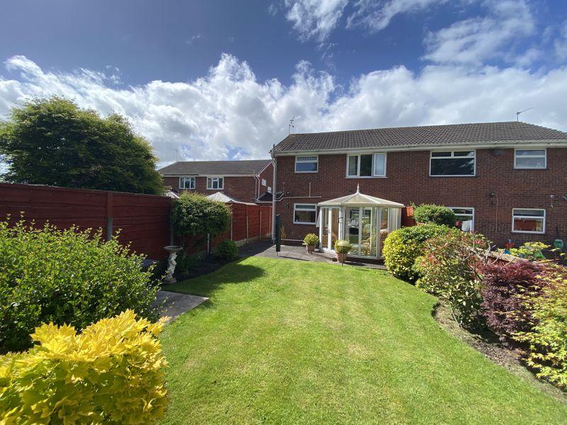 Sunningdale Close, Rudheath, CW9 7EH 3 bed semidetached house £245,000