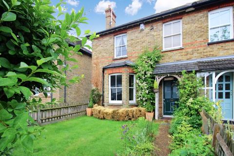 23 Salisbury Road, Banstead, SM7 2DP