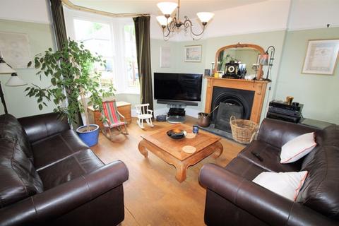 23 Salisbury Road, Banstead, SM7 2DP