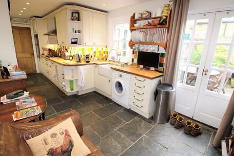 23 Salisbury Road, Banstead, SM7 2DP