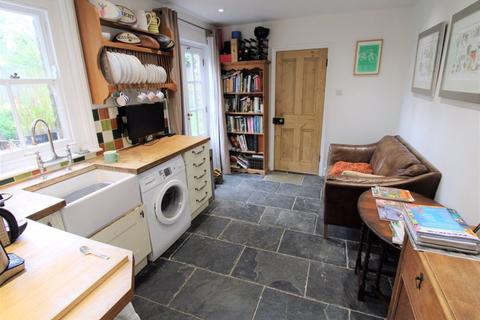 23 Salisbury Road, Banstead, SM7 2DP