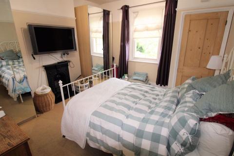 23 Salisbury Road, Banstead, SM7 2DP