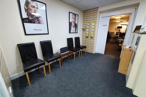 3 bedroom maisonette for sale, Retail Investment and Large Maisonette, Roxburghshire, 39 High Street, Jedburgh, TD8