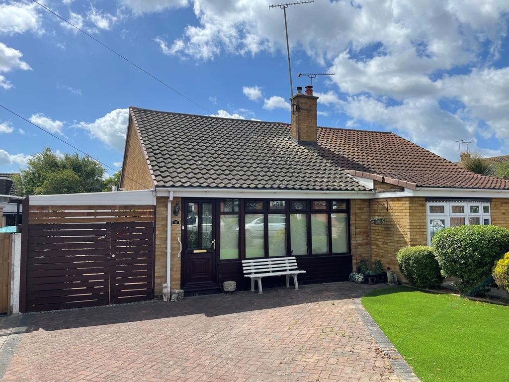 Goldsmiths Avenue, Corringham, StanfordleHope, SS17 2 bed semi