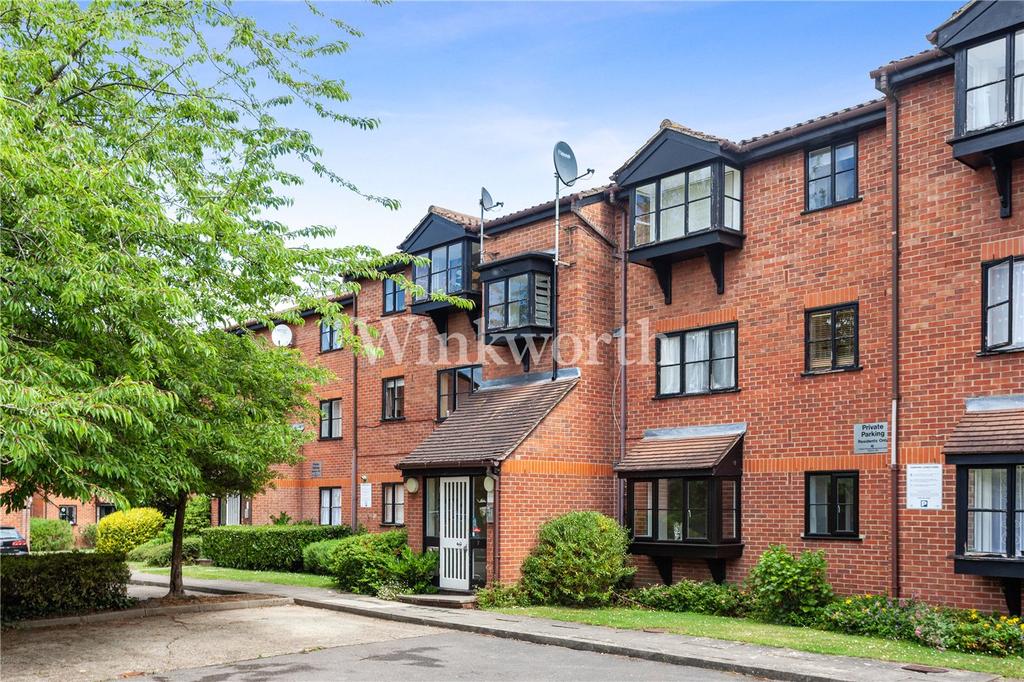 Warwick Gardens, London, N4 1 bed apartment £1,150 pcm (£265 pw)