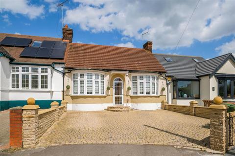 29 Cherrydown Close, London, E4 8DY