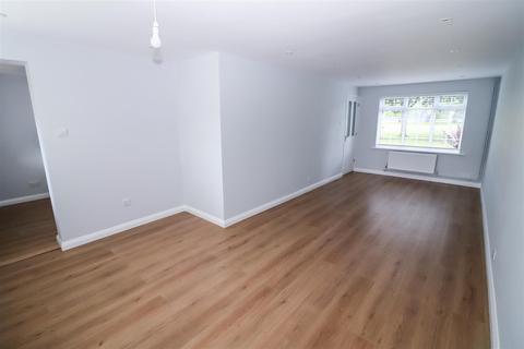 12 Meadows Way, Hadleigh, Ipswich, IP7 5DX