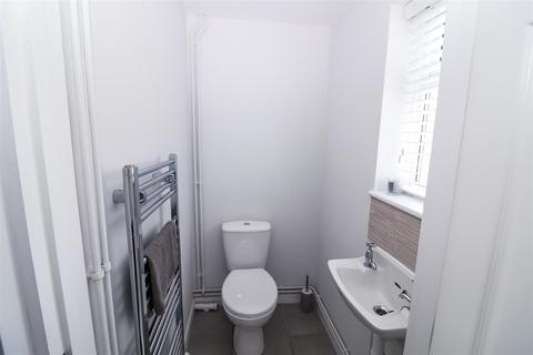 12 Meadows Way, Hadleigh, Ipswich, IP7 5DX