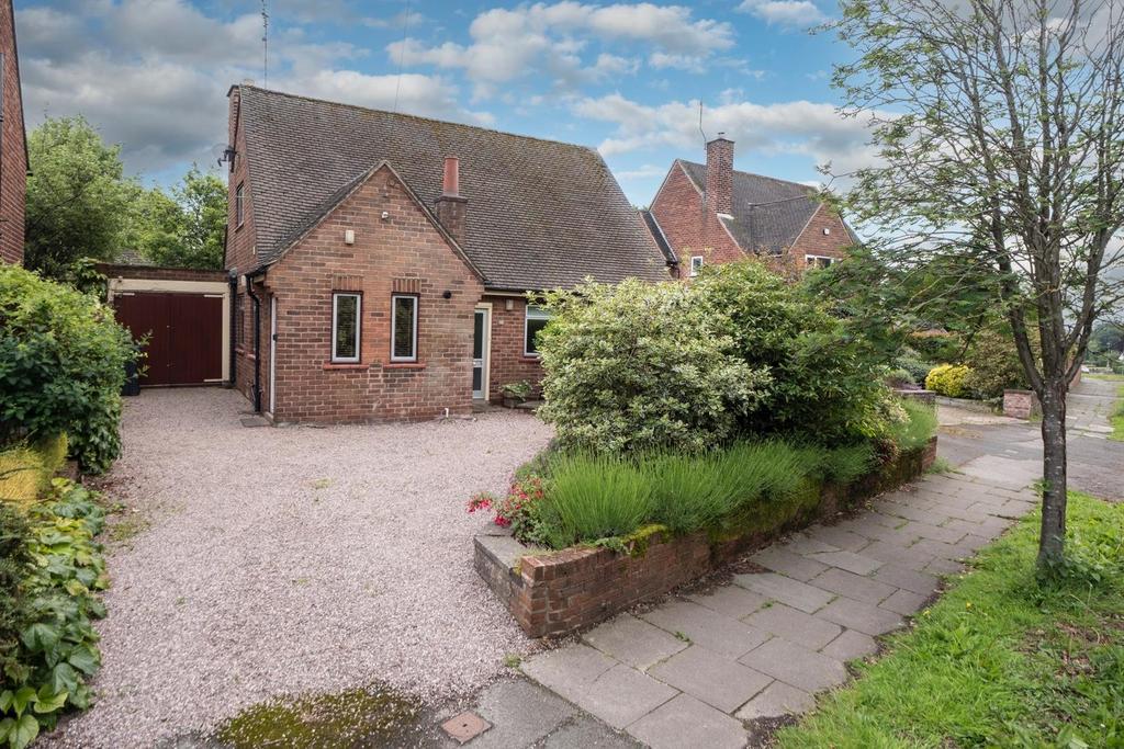 Plas Newton Lane, Chester 3 bed detached bungalow for sale £360,000