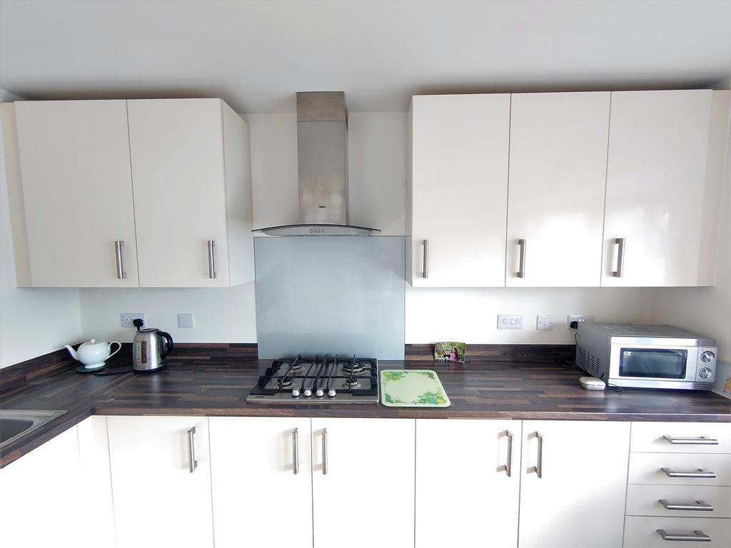 Kitchen c.jpg