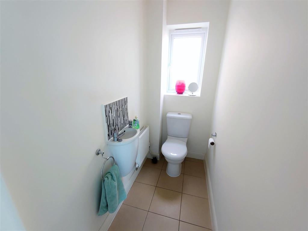 Guest WC.jpg
