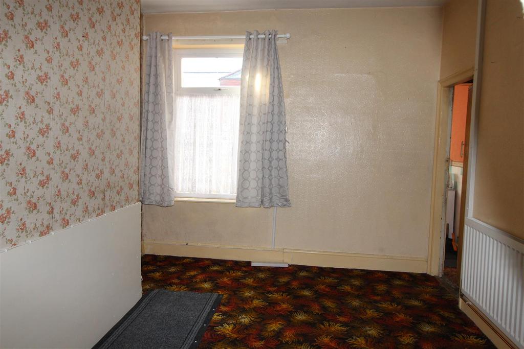 Neville Street, Cleethorpes, N.E. Lincs, DN35 7PZ 3 bed house £75,000