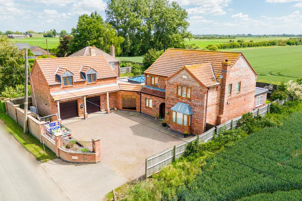 Fengate, Moulton Chapel 5 bed detached house £585,000